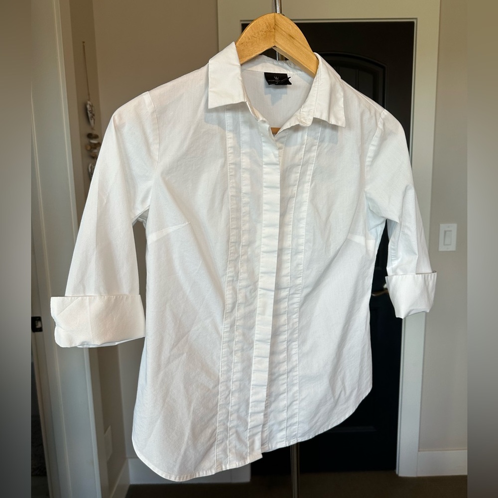 White Collared 3/4 Length Sleeve Shirt